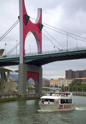 Guía de Bilbao: paseo en barco por la ría de Bilbao