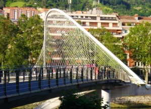 El puente zubizuri o puente blanco